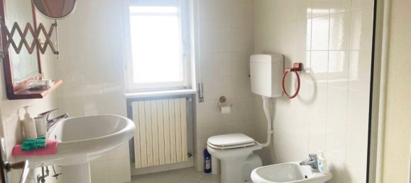 4 Schlafzimmer Wohnung in Mantua, Italy, Nr. 323479 19