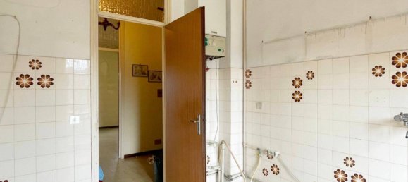 4 Schlafzimmer Wohnung in Mantua, Italy, Nr. 323479 10