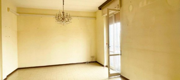 4 Schlafzimmer Wohnung in Mantua, Italy, Nr. 323479 4