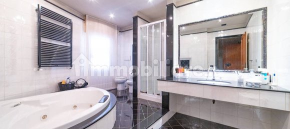 3 Schlafzimmer Villa in Rome, Italy, Nr. 16279 19