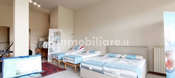 1-salle Propriété commerciale à Cerro Maggiore, Italy No. 323504 4