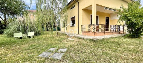 4غرفة فيلا في Desenzano del Garda, Italy رقم 279459 3