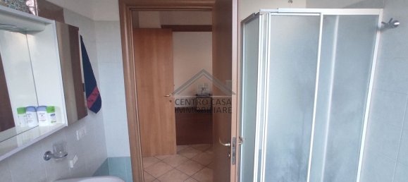 3-salle Appartement à Zandobbio, Italy No. 220030 26