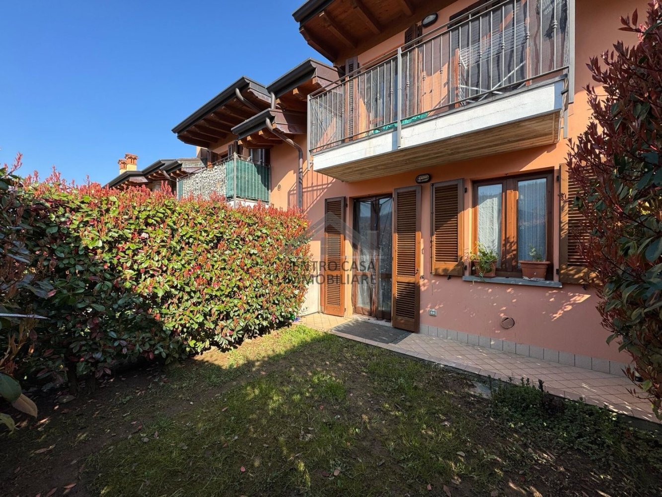 3-salle Appartement à Zandobbio, Italy No. 220030