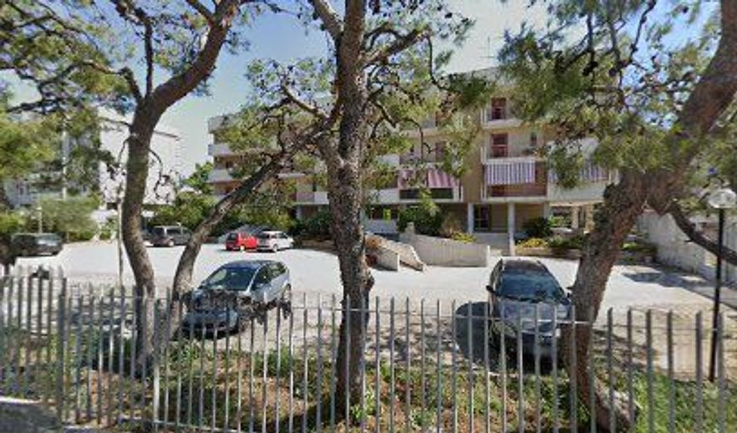 Imóvel comercial em Bari, Italy 706 m² N.º 30141