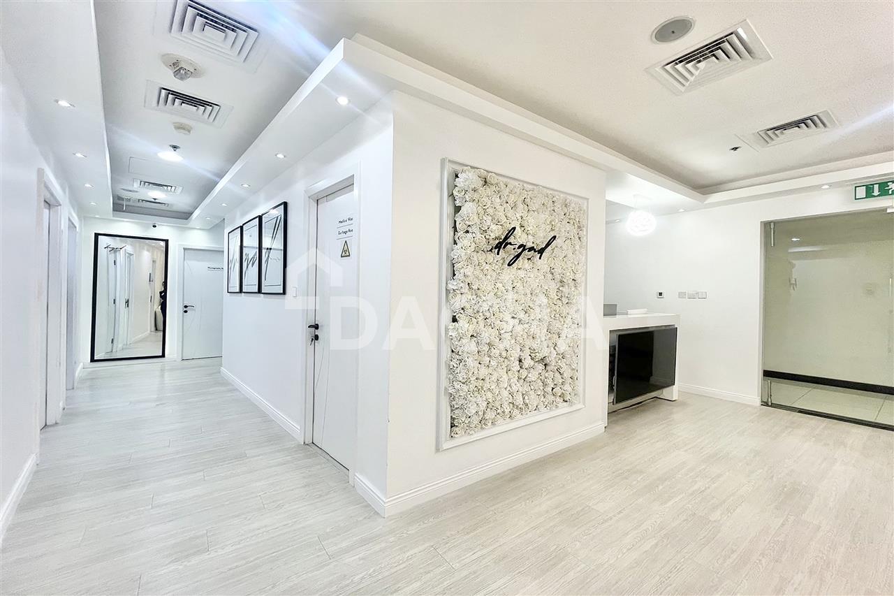 1 room Office in Business Bay, UAE No. 27607