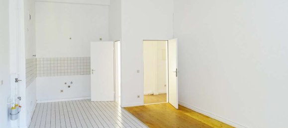 Квартира с 3 комнатами в Фридрихсхайн, Германия № 110266 16