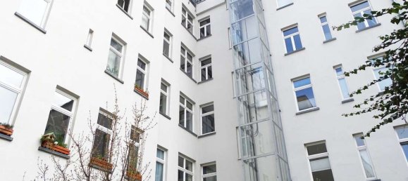 Квартира с 3 комнатами в Фридрихсхайн, Германия № 110266 4