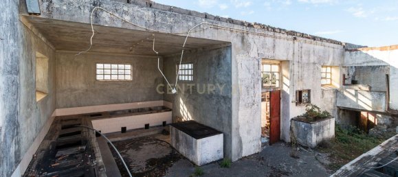 584m² Warehouse in Alcanena, Portugal No. 15258 7