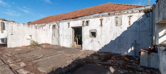 584m² Warehouse in Alcanena, Portugal No. 15258 9