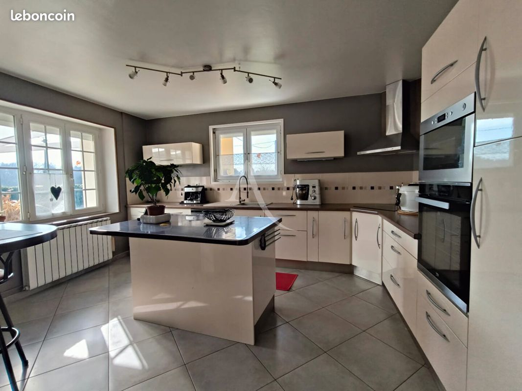 Дом с 4 спальнями в Сен-Мар-ла-Брьер, Франция № 97700