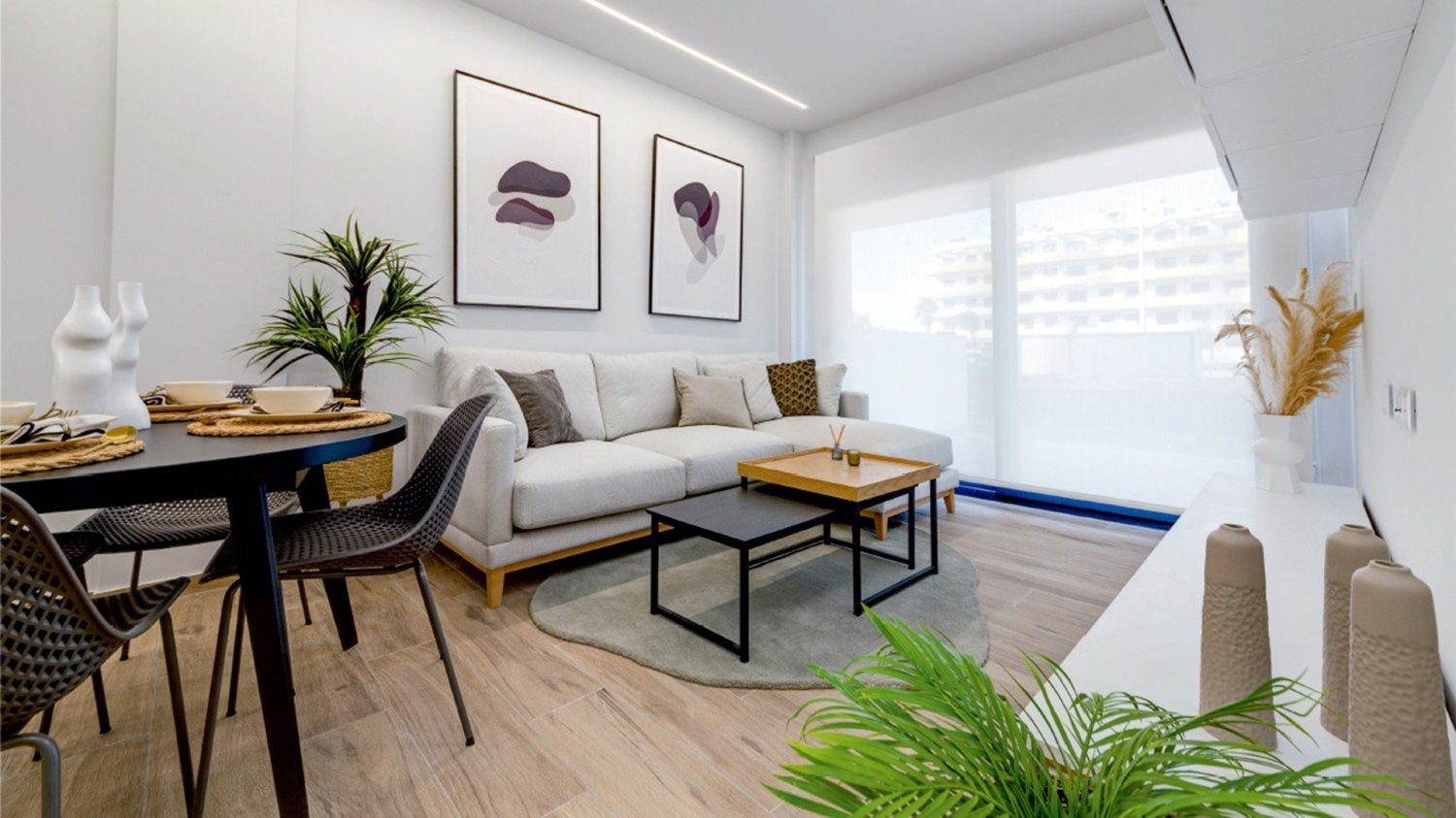 Apartamento de 2 dormitorios en Claudia II, Los Arenales Del Sol, Spain No. 15565