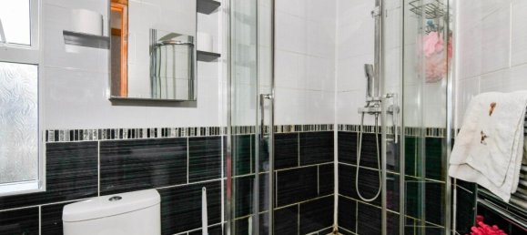 House in Barnstaple, United Kingdom No. 2092 17