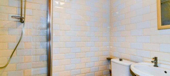 House in Barnstaple, United Kingdom No. 2092 15