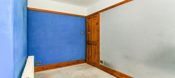 House in Barnstaple, United Kingdom No. 2092 12