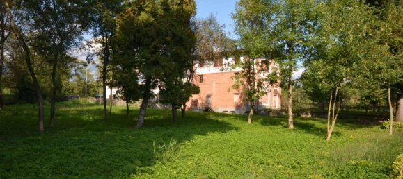 10 rooms House in Santa Giustina, Italy No. 169662 6
