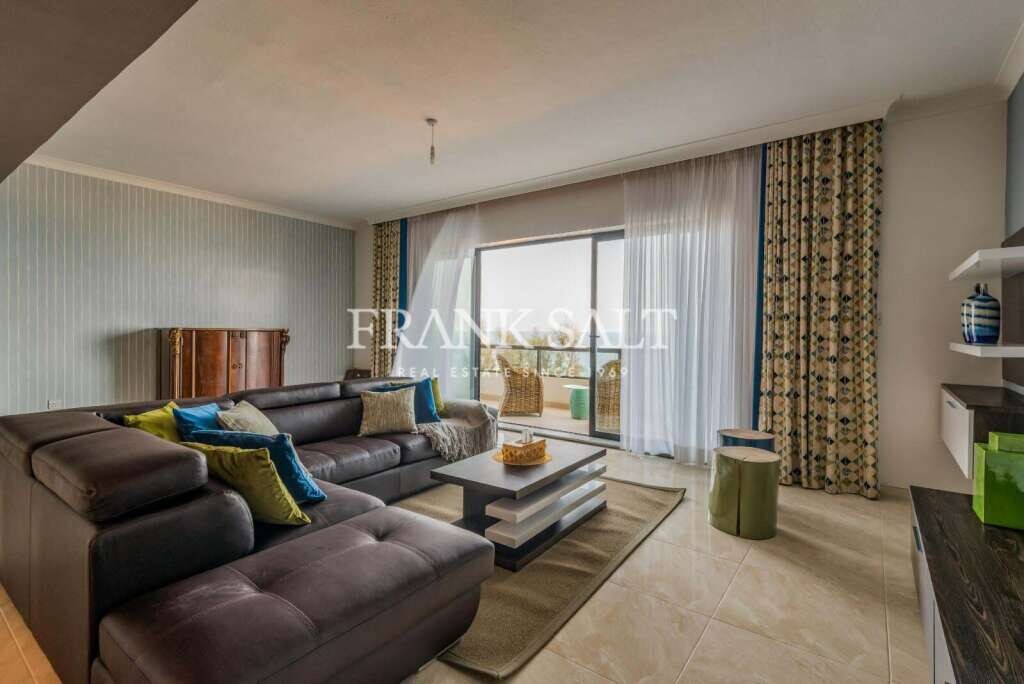 Apartamento de 3 dormitorios en Sliema, Malta No. 6997