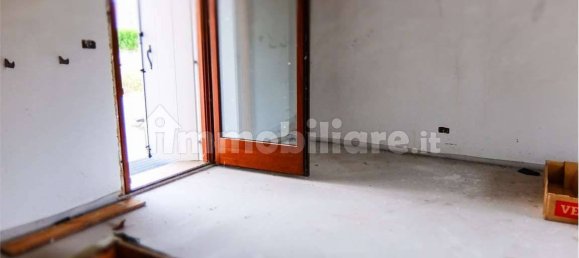3 bedrooms Villa in Salgareda, Italy No. 221761 2