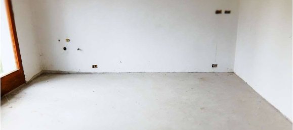 3 bedrooms Villa in Salgareda, Italy No. 221761 3