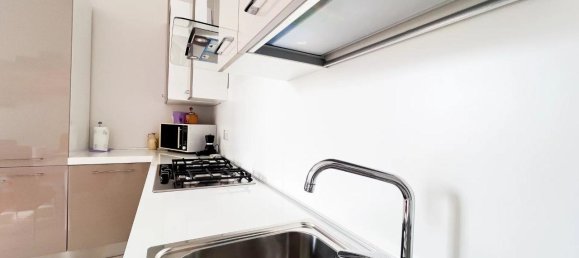 2-salle Appartement à Albisola Superiore, Italy No. 9188 7