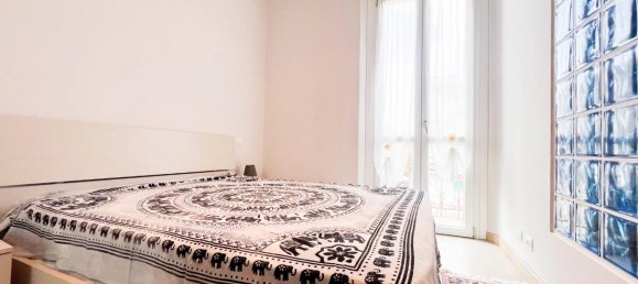 2-salle Appartement à Albisola Superiore, Italy No. 9188 12