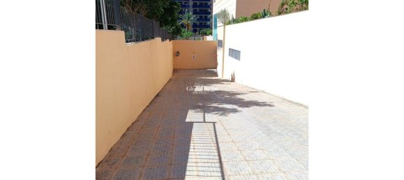  Parking in Alicante, Spain No. 189174 5