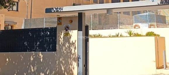  Parking in Alicante, Spain No. 189174 12