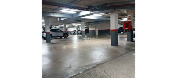  Parking in Alicante, Spain No. 189174 8