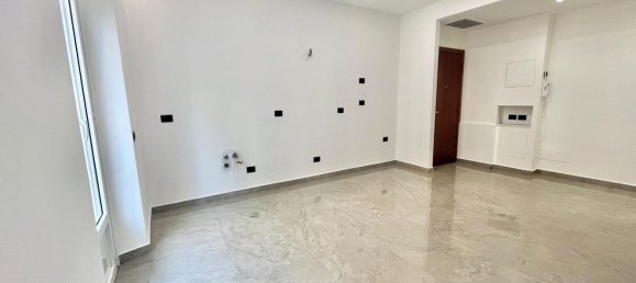3 Schlafzimmer Wohnung in Milan, Italy, Nr. 373165 5