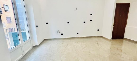 3 Schlafzimmer Wohnung in Milan, Italy, Nr. 373165 8