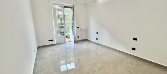 3 Schlafzimmer Wohnung in Milan, Italy, Nr. 373165 2