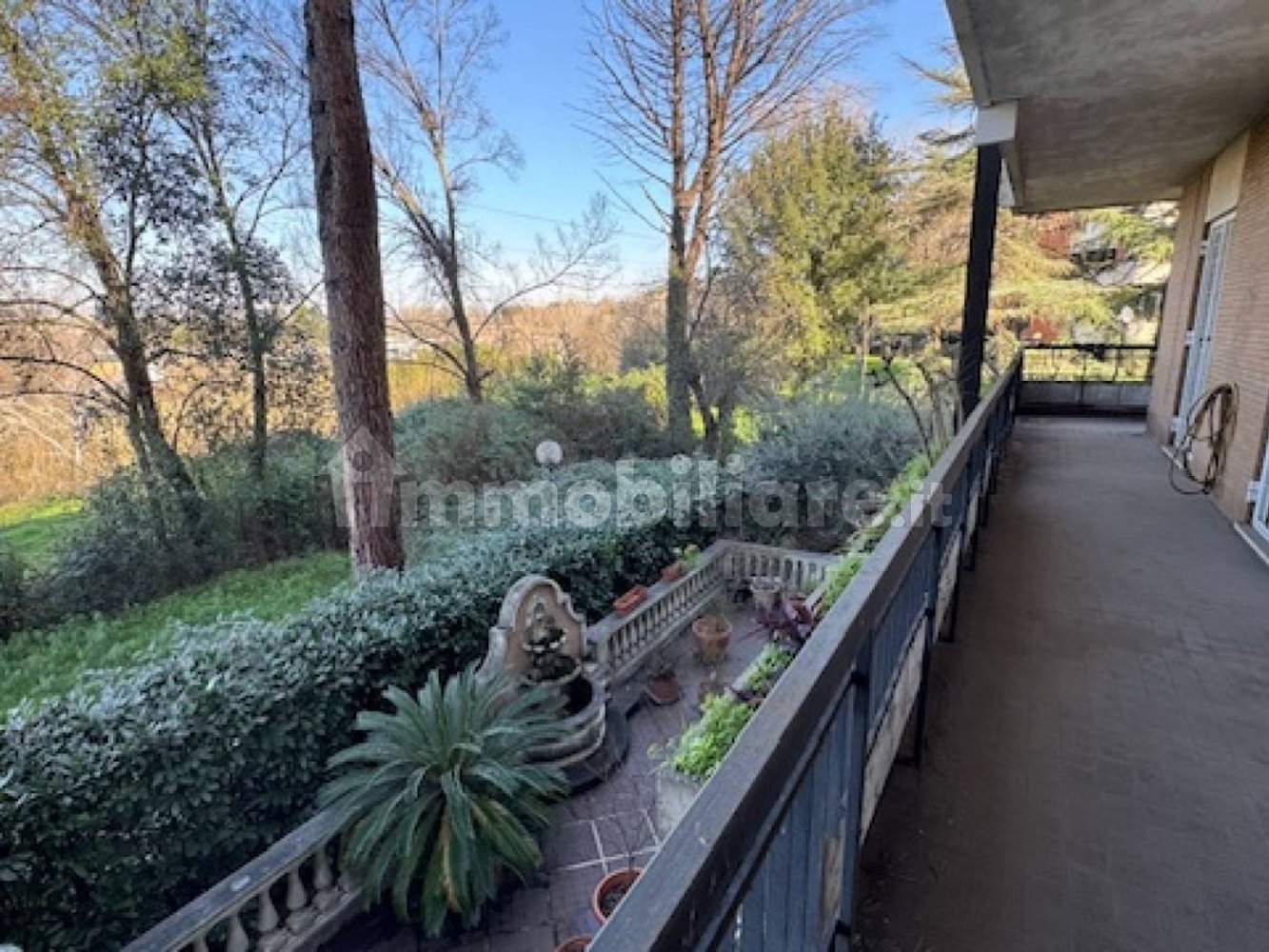 4 bedrooms Apartment in Rome, Italy No. 336617