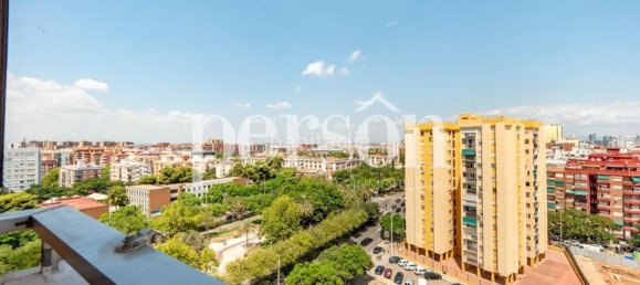 4 Schlafzimmer Wohnung in Valencia, Spain, Nr. 137864 8