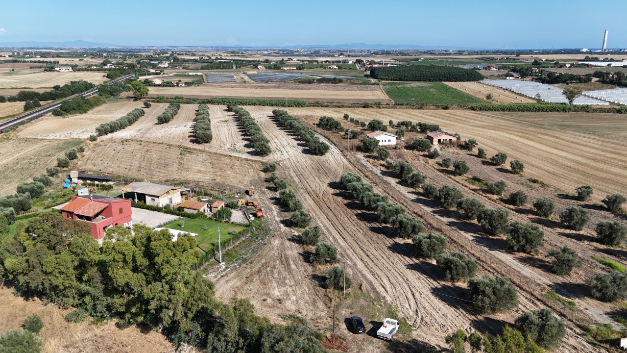  قطعة أرض في Montalto di Castro, Italy 57000متر مربع رقم 297454