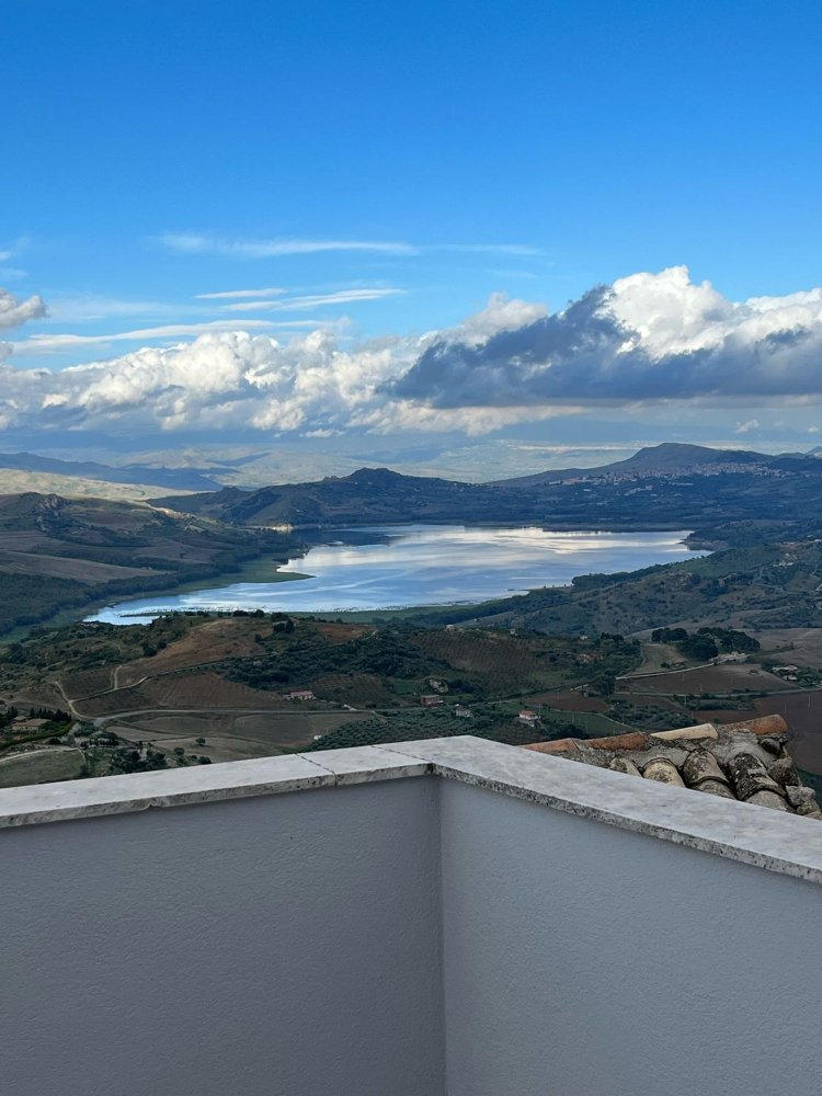 6 rooms House in Agira, Italy No. 255447