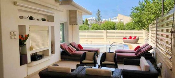 4 bedrooms House in Nicosia, Cyprus No. 10805 3