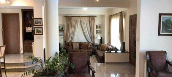 4 bedrooms House in Nicosia, Cyprus No. 10805 2