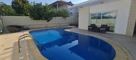 4 bedrooms House in Nicosia, Cyprus No. 10805 7