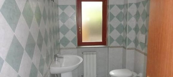 6 rooms House in Fondi, Italy No. 153987 12