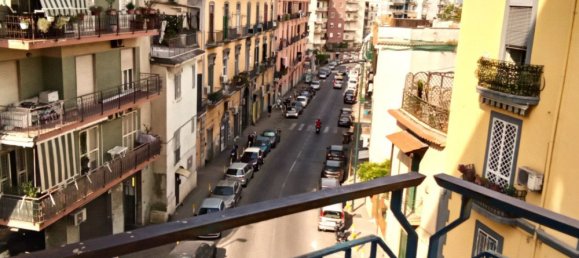Apartamento de 4 divisões em Naples, Italy N.º 32100 3