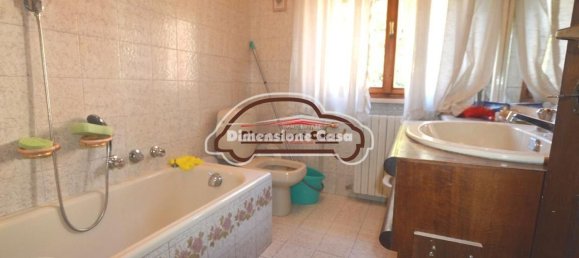 9-salle Villa à Lucca, Italy No. 13877 23