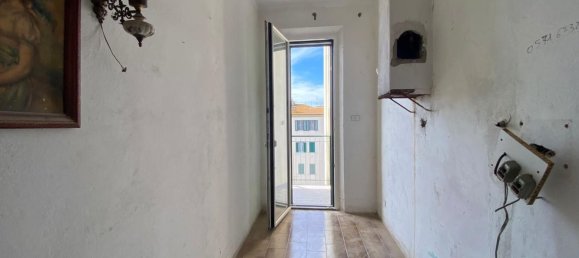 5 rooms Apartment in Castelfiorentino, Italy No. 45001 24