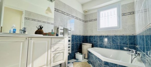 4 Schlafzimmer Haus in Mouguerre, France, Nr. 311165 8