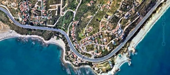 627m² Land in Cadiz, Spain No. 111202 4