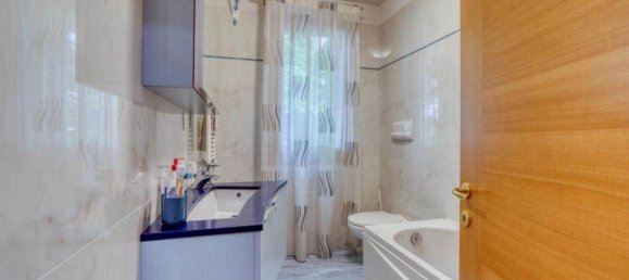 4 bedrooms Duplex in Padua, Italy No. 358145 16