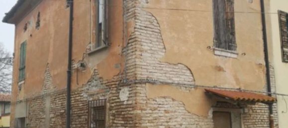 4 rooms House in Argenta, Italy No. 19543 24