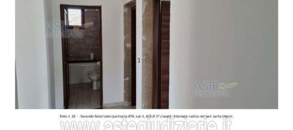 3 bedrooms House in Vittoria, Italy No. 348386 32