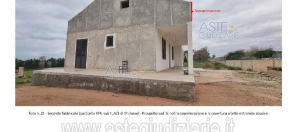 3 bedrooms House in Vittoria, Italy No. 348386 21