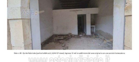 3 bedrooms House in Vittoria, Italy No. 348386 40