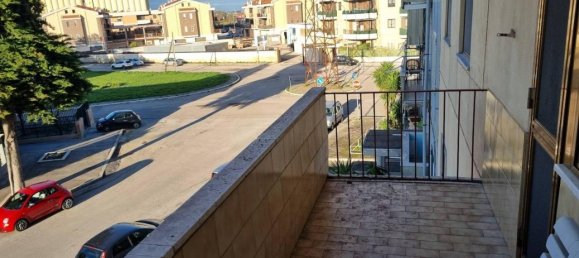 4-salle Appartement à Foggia, Italy No. 104046 10